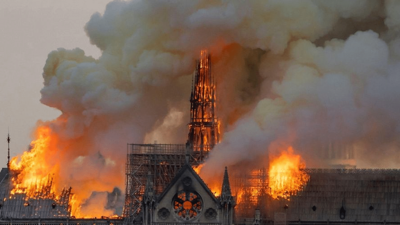Il y a 2 ans Notre Dame de Paris brûlait !