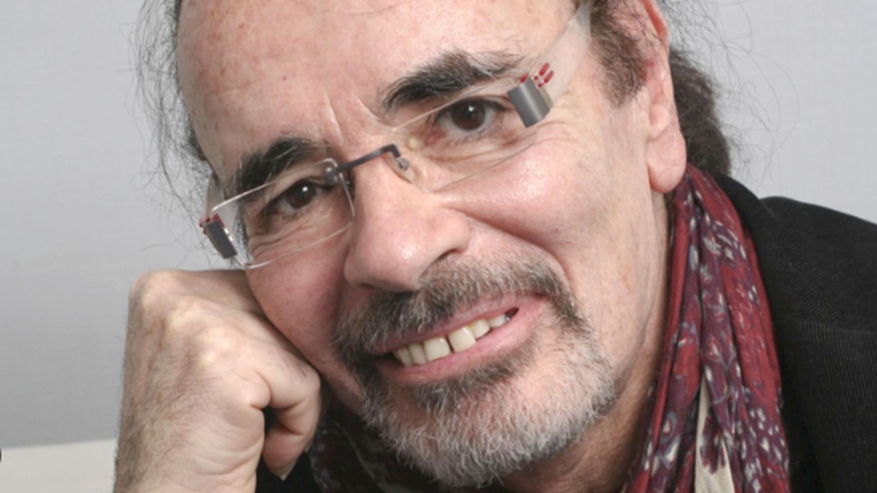 Interview de Nicolas Peyrac: « Après 4 chimios, je suis en rémission complète »