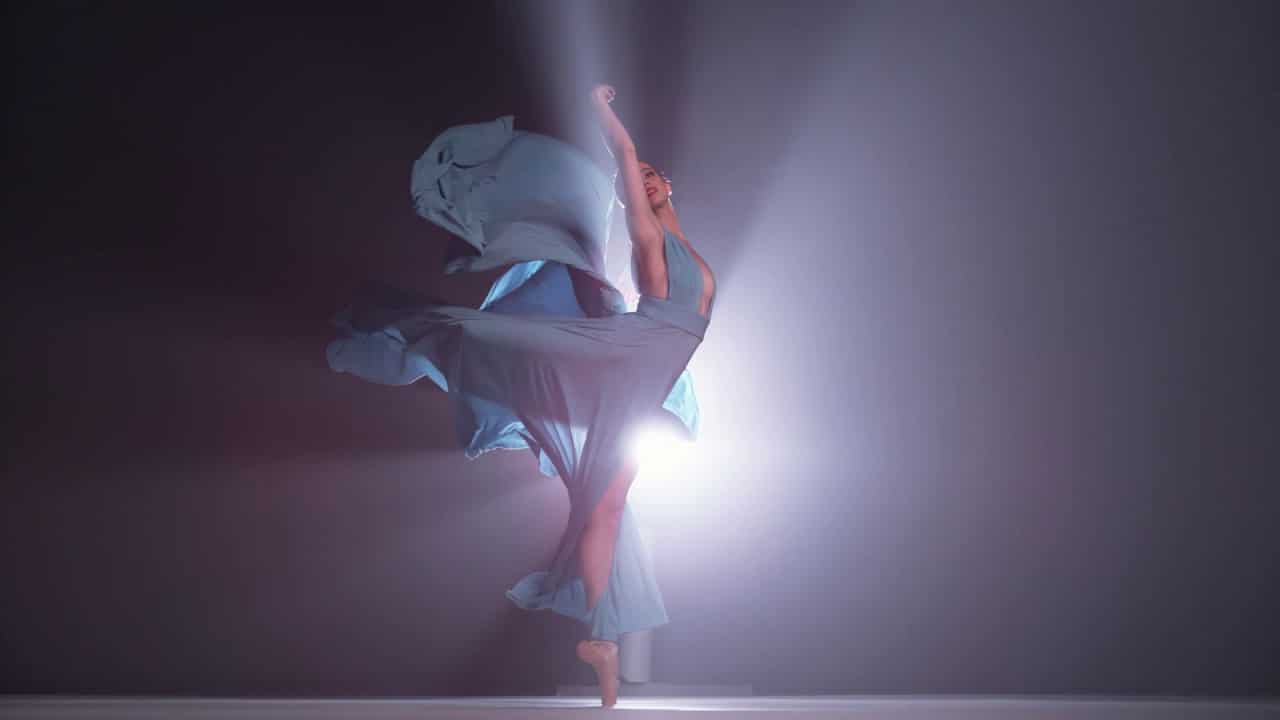 Quand les images et la musique subliment la danse