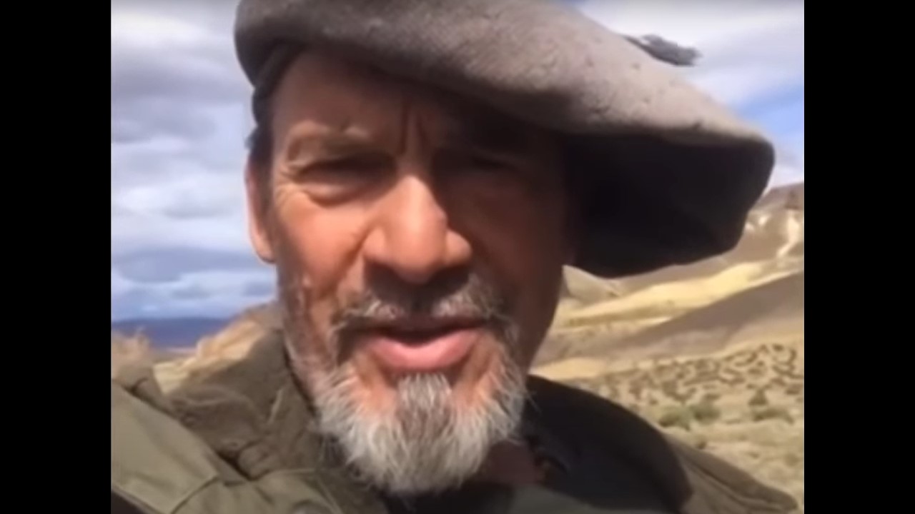 Florent Pagny intervient en direct sur France 2 sur le portable de Nagui pour sensibiliser contre le cancer.