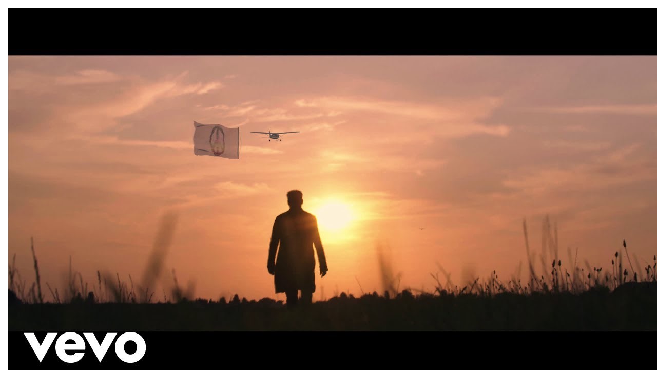 Florent Pagny nous souhaite une bonne rentrée avec son  clip « L&rsquo;avenir ». Ecoutez bien les paroles.