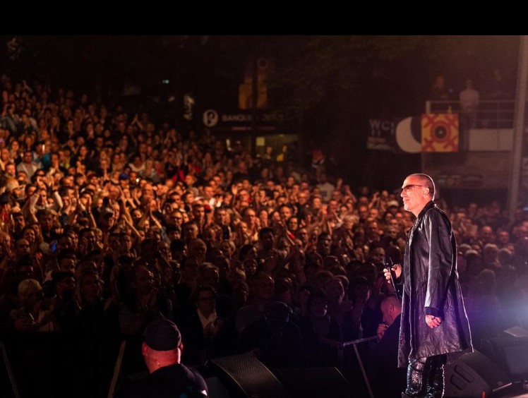 Après ses cinq soirées consécutives Florent Pagny envoie un message chaleureux à son public... - pagny 4 4