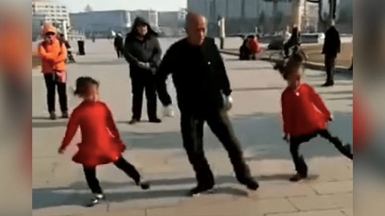 Quand Papy danse avec ses petites filles... - papy 1