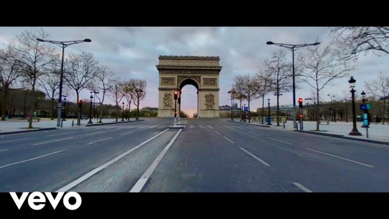 Surréaliste: La traversée de Paris version 2020... - paris