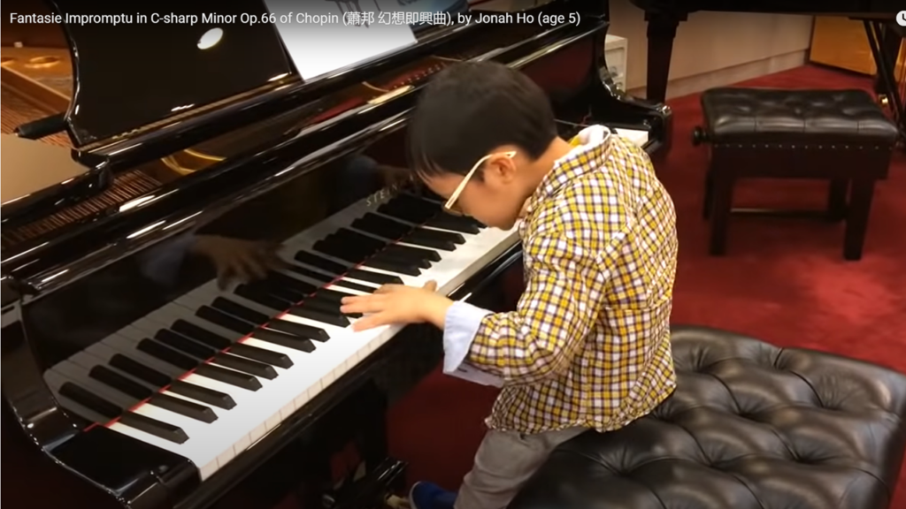 "La Fantaisie Impromptue en Do dièse mineur" de Chopin joué par Jonah Ho 5 ans - piano 1