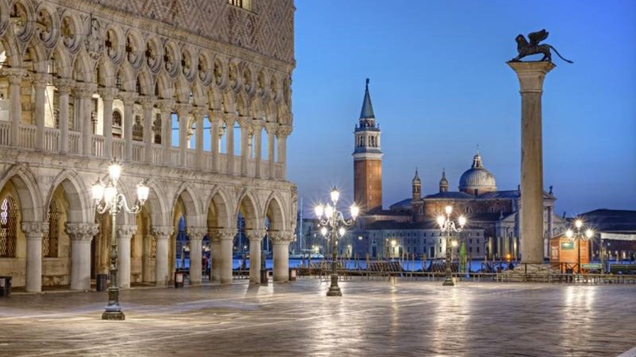 Piazza San Marco: La plus belle du monde ! Nel blu dipinto di blu – Essayez de chanter sur la musique…