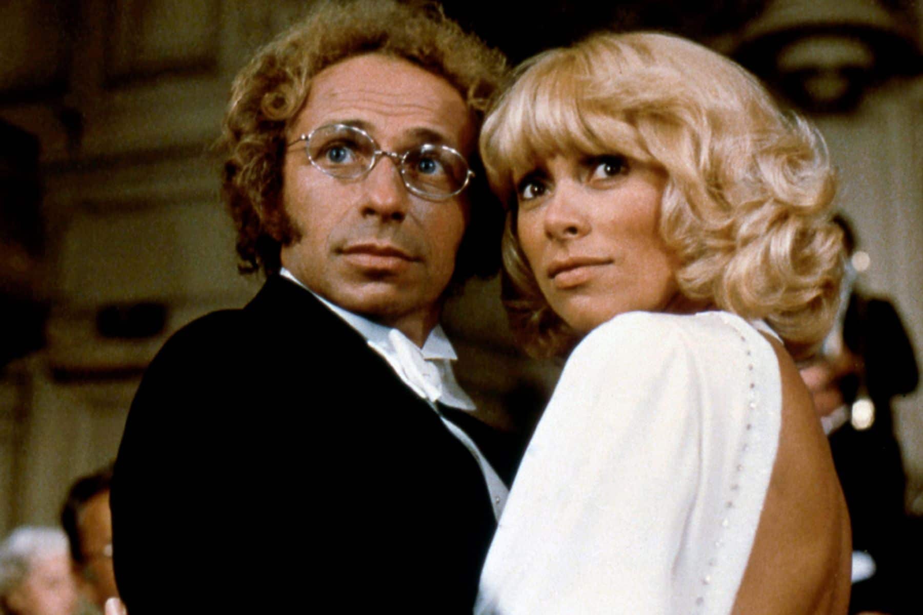 Scène culte « Danse Hongroise N°5 » – Le Retour du Grand Blond –