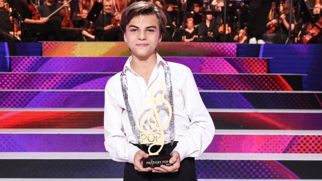 Revoyez la prestation de Thiméo, gagnant de la première saison de l&rsquo;émission « Prodiges Pop »