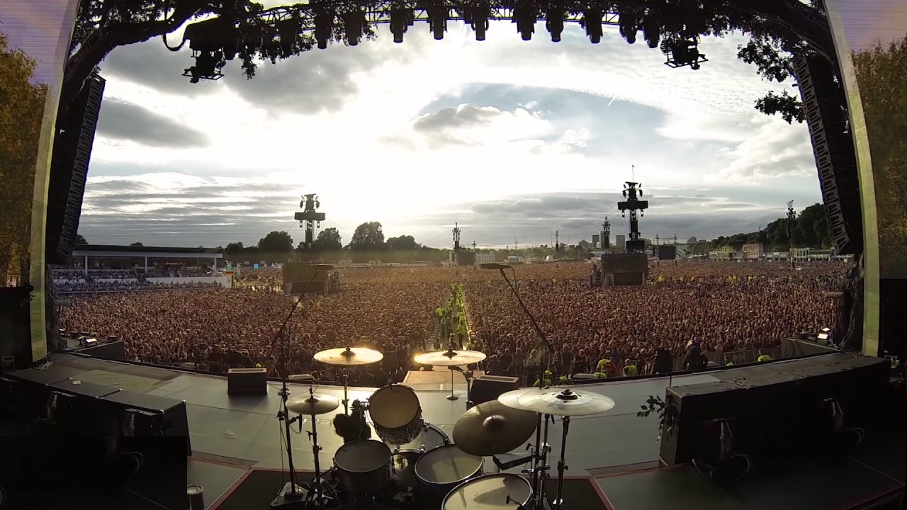 Quand une chorale de 65000 personnes chantait « Bohemian Rhapsody » – Chorale Queen