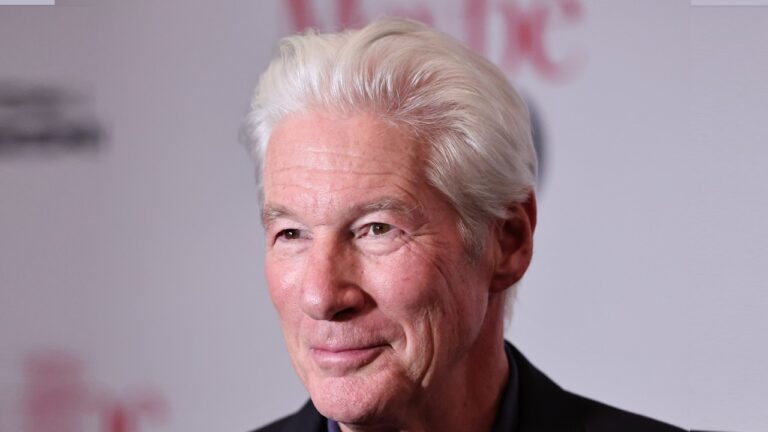 Bon anniversaire à Richard Gere (74 ans). L'acteur est également chanteur et musicien. Ecoutez le... - richard gere 4