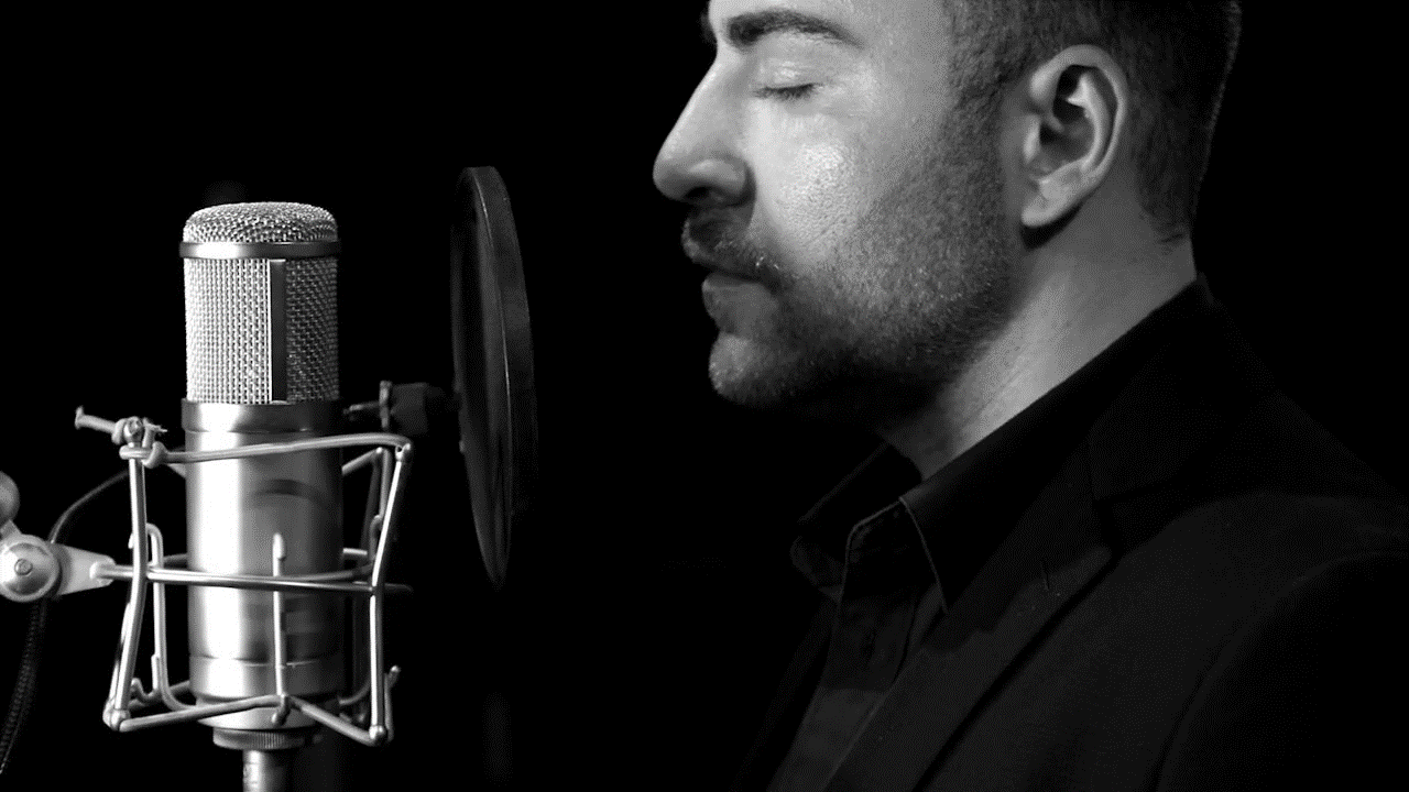 Cover : Pietro Di Paola. Un italien à la voix incroyable « Ricomincerò »