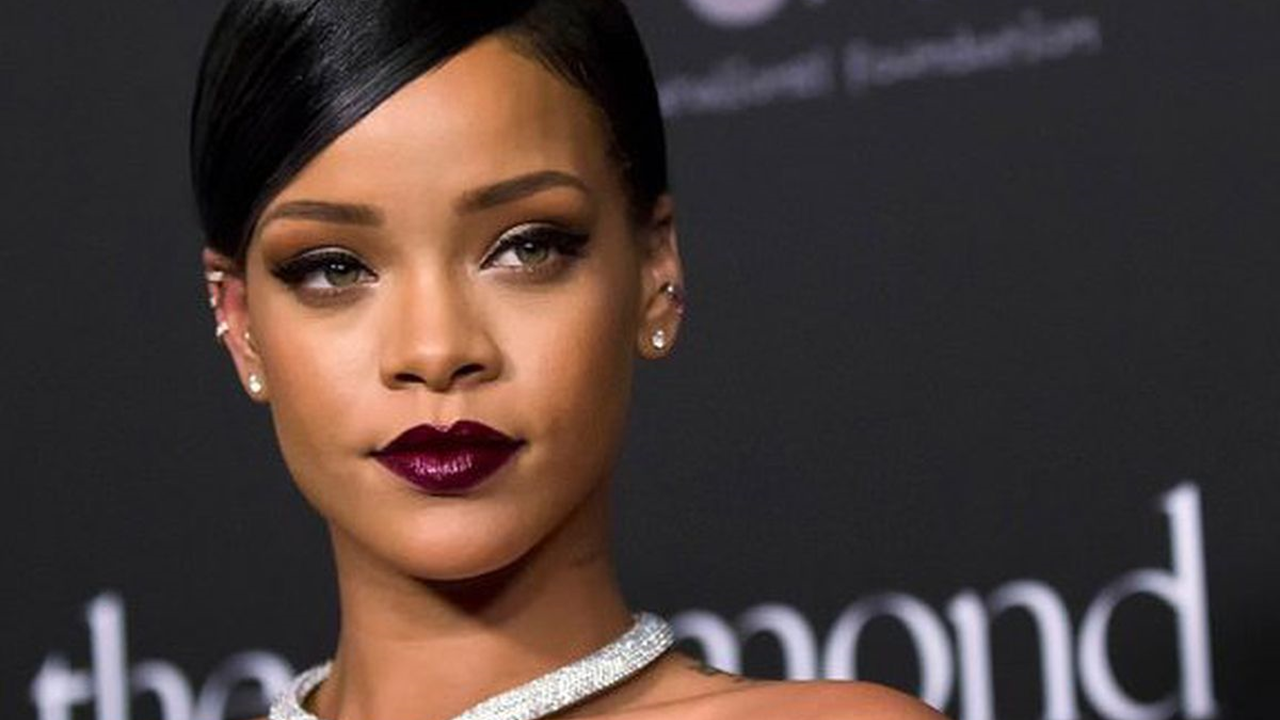 Toujours aussi généreuse, Rihanna fait un don de 15 Millions de dollars pour le climat !