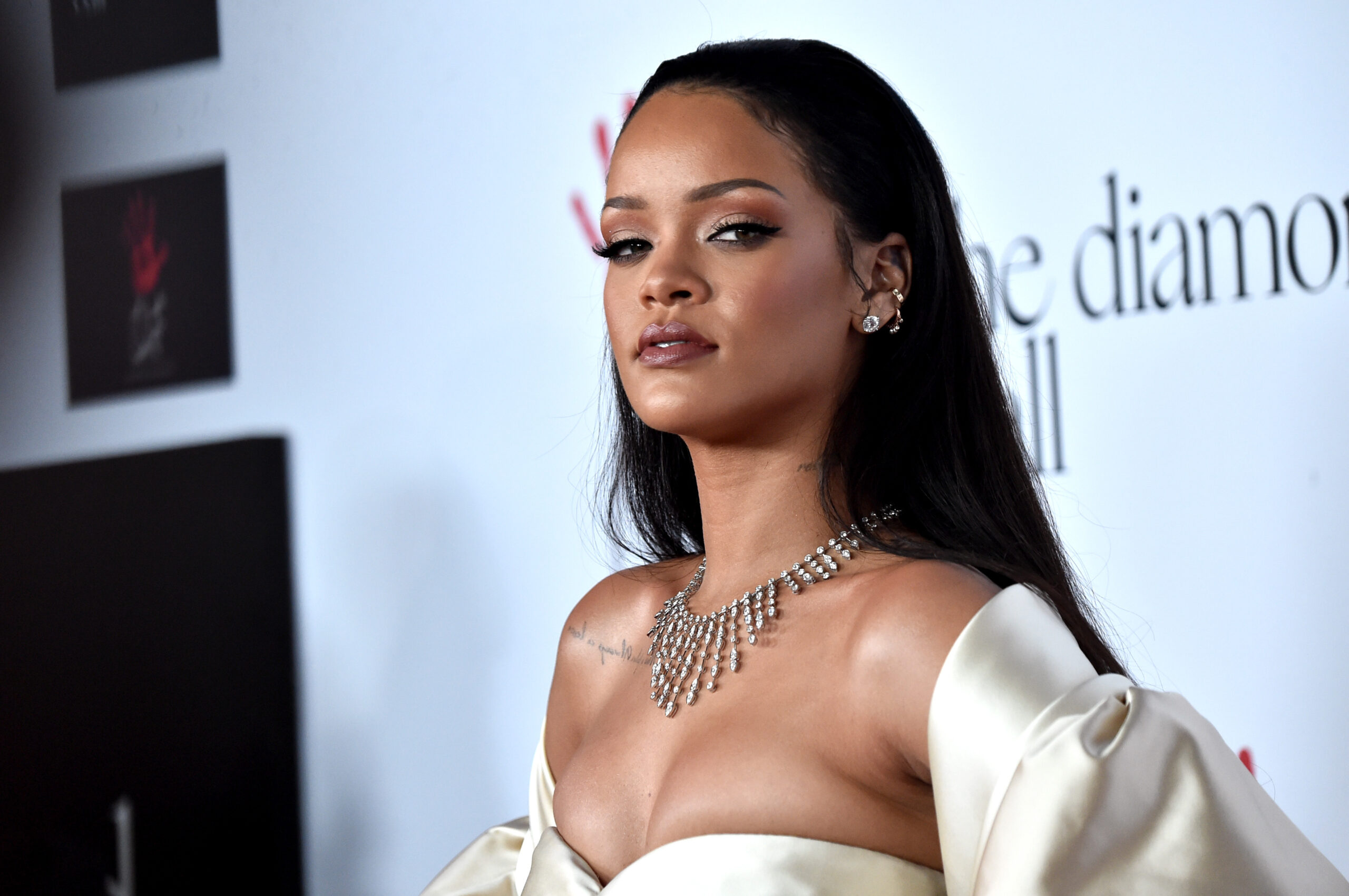 Bon anniversaire à Rihanna qui fête ses 36 ans - rihanna anti scaled