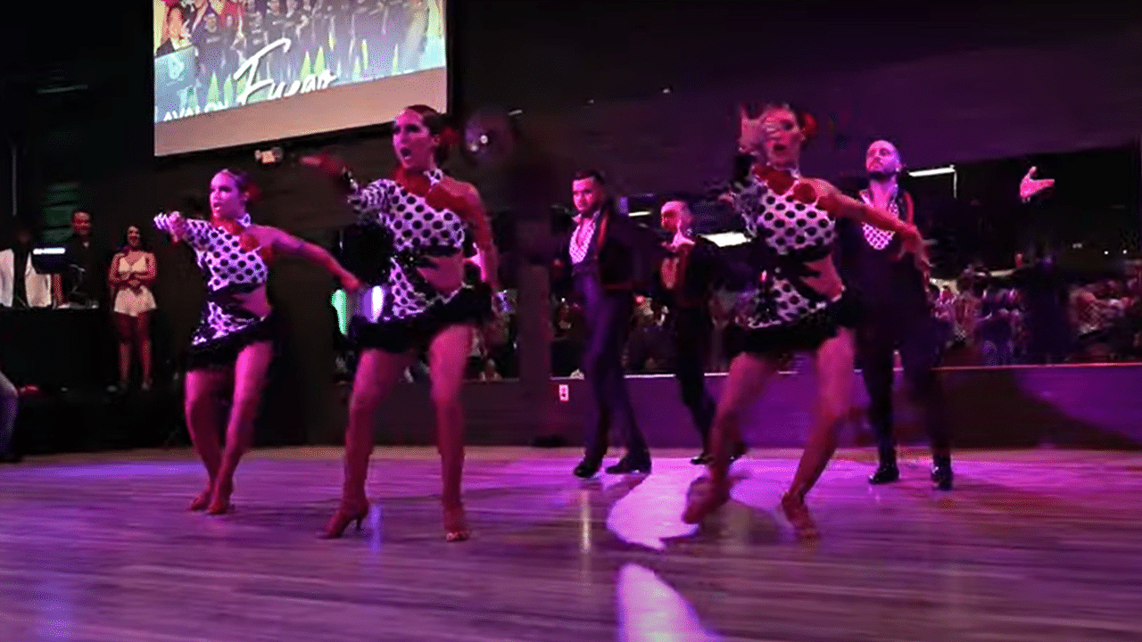 Magnifique Salsa à 3 couples. Iroko&rsquo;s Dance Co