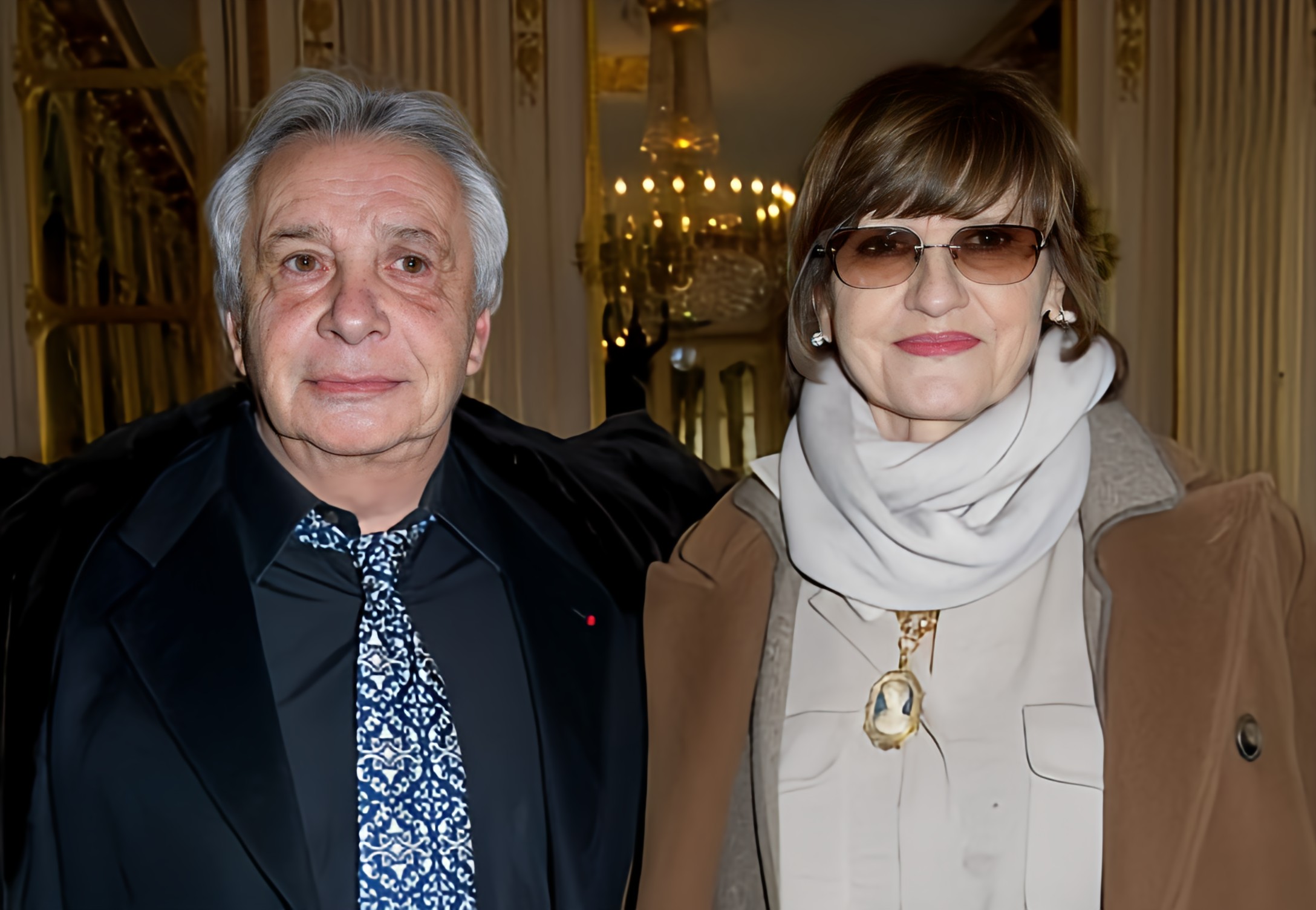 Bon anniversaire à Michel Sardou (78 ans). Anne-Marie Périer a renoncé à sa carrière  pour passer plus de temps avec son mari.