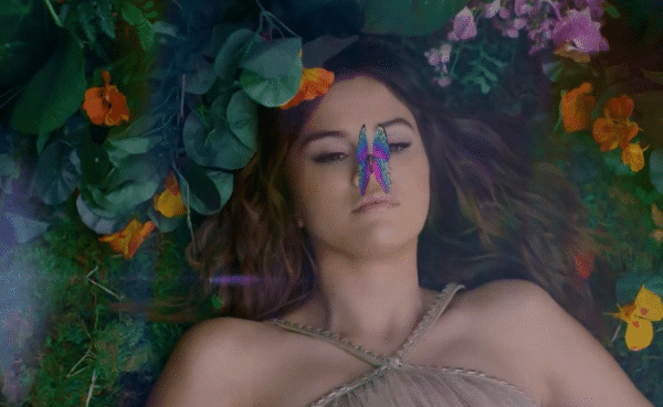 "Rare": Le nouveau clip tout en couleur de Selena Gomez... - selena gomez thatgrapejuice new music video 2020 rare 600x369 1