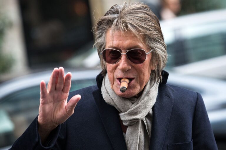 "L'opportuniste" Une chanson qui n'a pas pris une ride depuis 1968 - semi exclusif jacques dutronc qui sera soir bercy pour concert les vieilles canailles