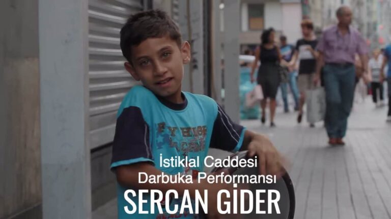 Quand le jeune turc Sergan Gider jouait dans les rues d'Istanbul à 11 ans - sergan gider