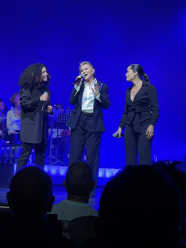 Sheila cartonne salle Pleyel les 11 et 12 novembre pour sa tournée "60 ans de carrière" - sheila 4 1