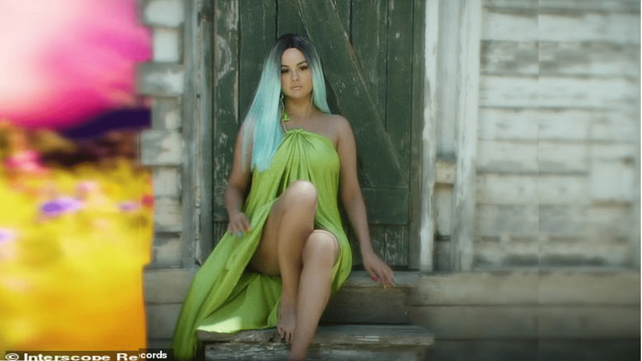 « 999 » le duo Selena Gomez / Camilo cartonne !