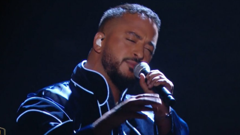 Slimane magnifique chante "La recette" à Lille le 25 juin 2022. - slimane 14