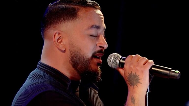 Slimane reprend Habibi de Kendji Girac en Live avec un piano et un violoncelle. - slimane 2 5