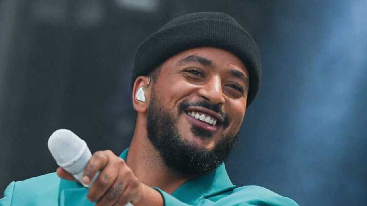 Slimane dévoile « Peurs » une nouvelle chanson de son album qui sortira le 2 septembre.