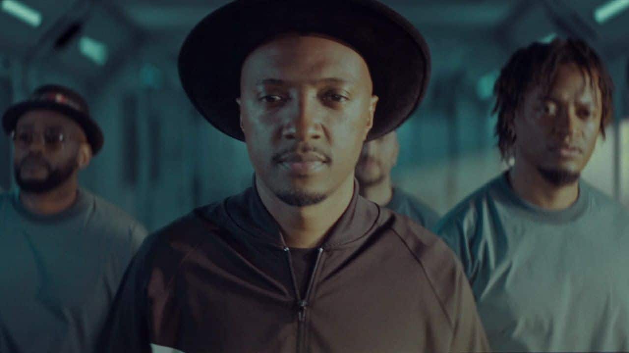 Soprano sort un nouveau clip « Dingue » et annonce un album pour le 3 septembre