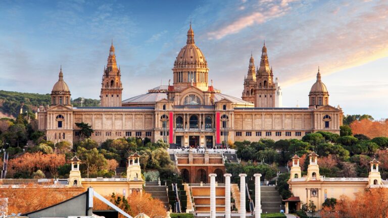 Balade estivale en musique à Barcelone - spain barcelona national museum palace stairs city 3840x2160 1 scaled 1