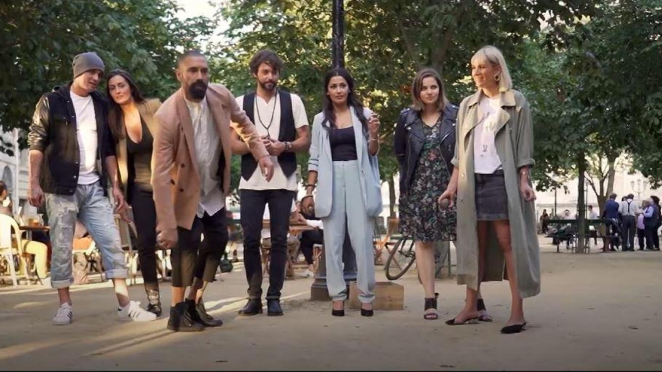 Les anciens de la « Star Ac » chantent pour Gregory Lemarchal.