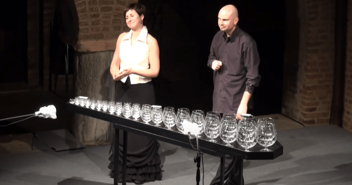 Tchaikovsky – joué sur une harpe de verres