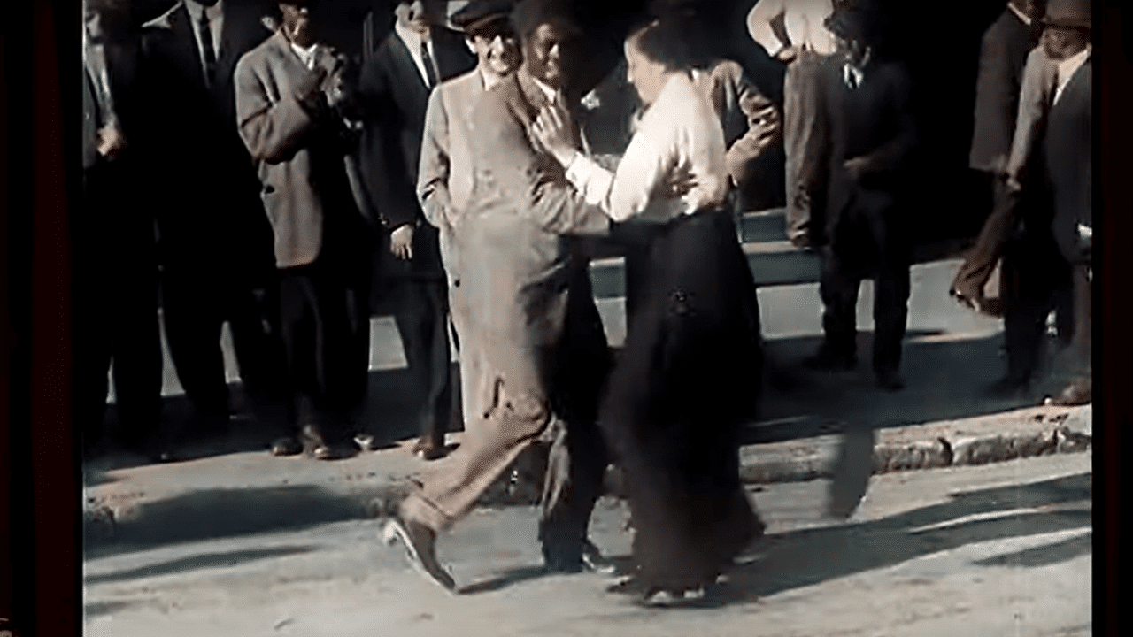 Les premiers swings datent de 1910. La preuve en images d&rsquo;époque…