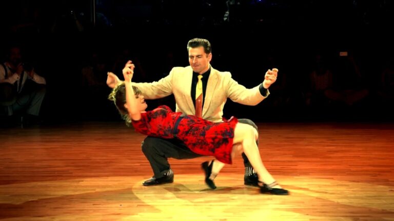 Rock That Swing Festival. Une démonstration de swing géniale réalisée par des professionnels. - swing