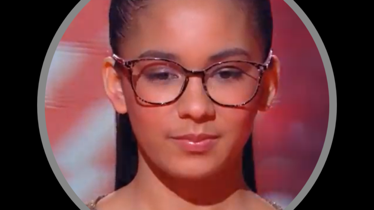 The Voice : Sonia 17 ans s'est qualifiée en chantant "Ecris l'histoire" de Grégory Lemarchal . Réécoutez la. - the voice 3 1