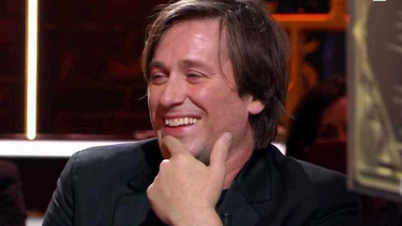 Thomas Dutronc dénonce avec beaucoup d&rsquo;humour les activités de faux sosies sur les réseaux sociaux