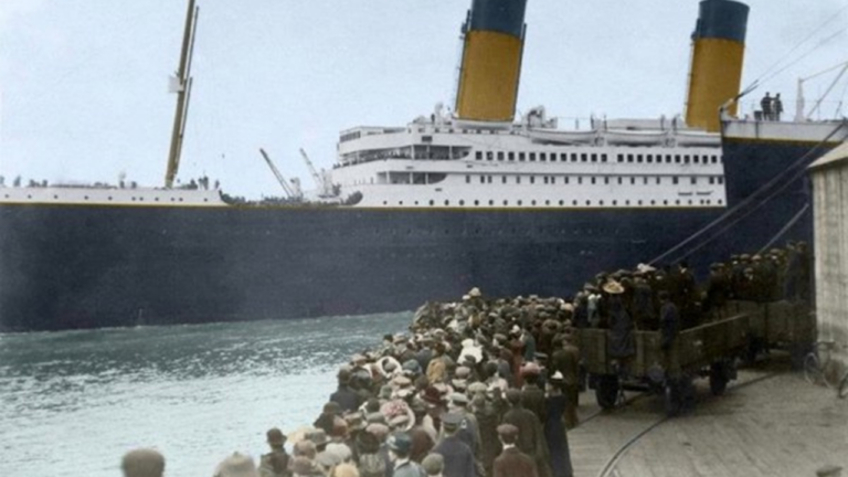 Le 15 avril 1912 : Le départ du Titanic en version colorée remastérisée - titanic 2