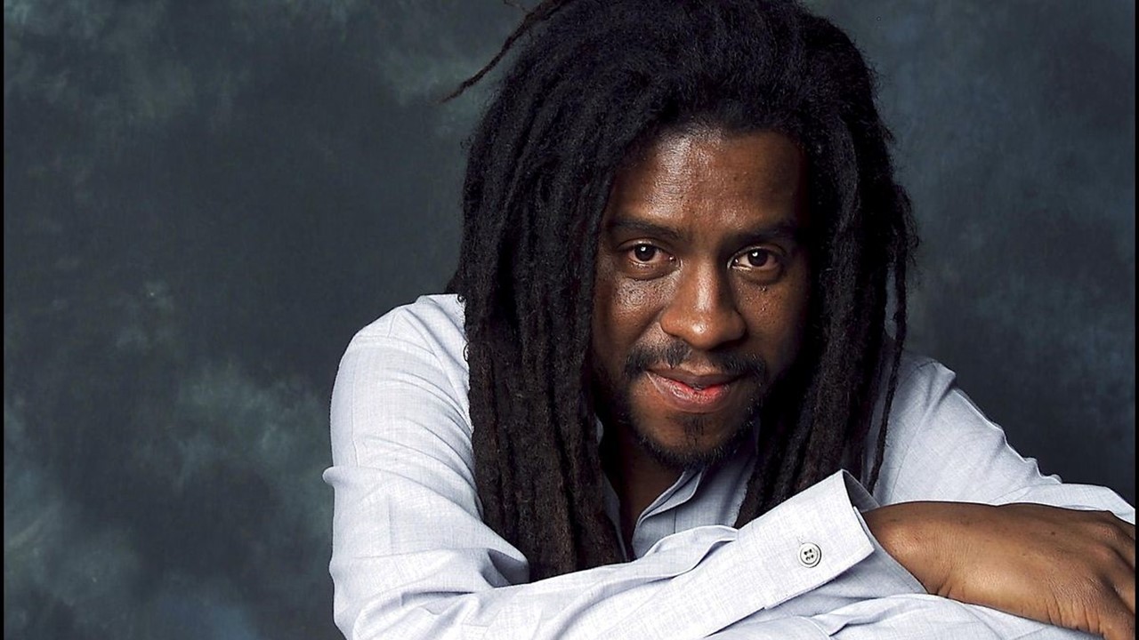 Une pensée pour Tonton David décédé le 16 février 2021 à l&rsquo;âge de 53 ans. Qu&rsquo;en est-il de l&rsquo;album promis par la famille ?