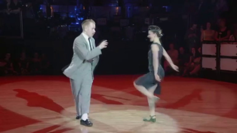 "Lets Twist Again" Les multiples façon de le danser... - twist 1 1