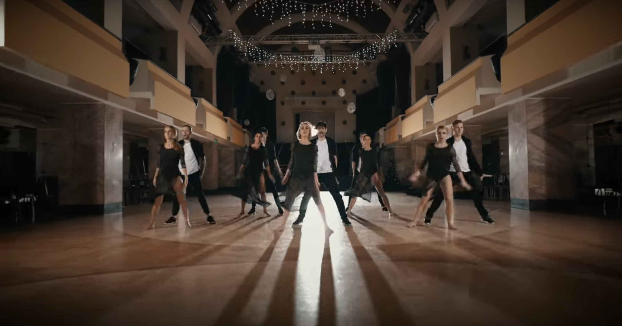 Une démonstration de danse sur Dangerous de Michael Jackson