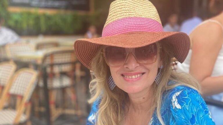 "On ne voit pas les cernes avec les lunettes de soleil" Valérie Trierweiler donne des nouvelles sur sa maladie - valerie trierweiler