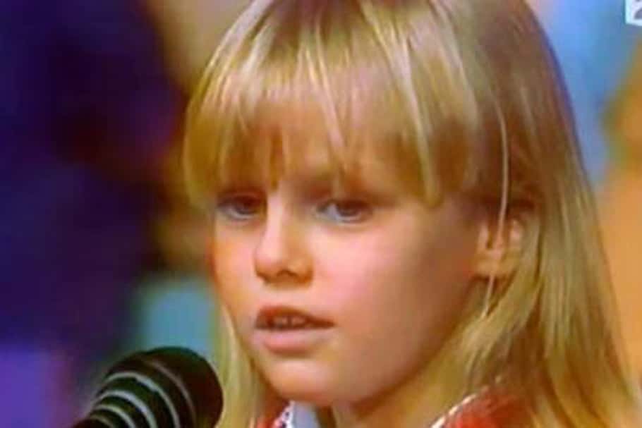 En 1987, la jeune Vanessa Paradis cartonnait avec "Joe le Taxi" - vanessa paradis