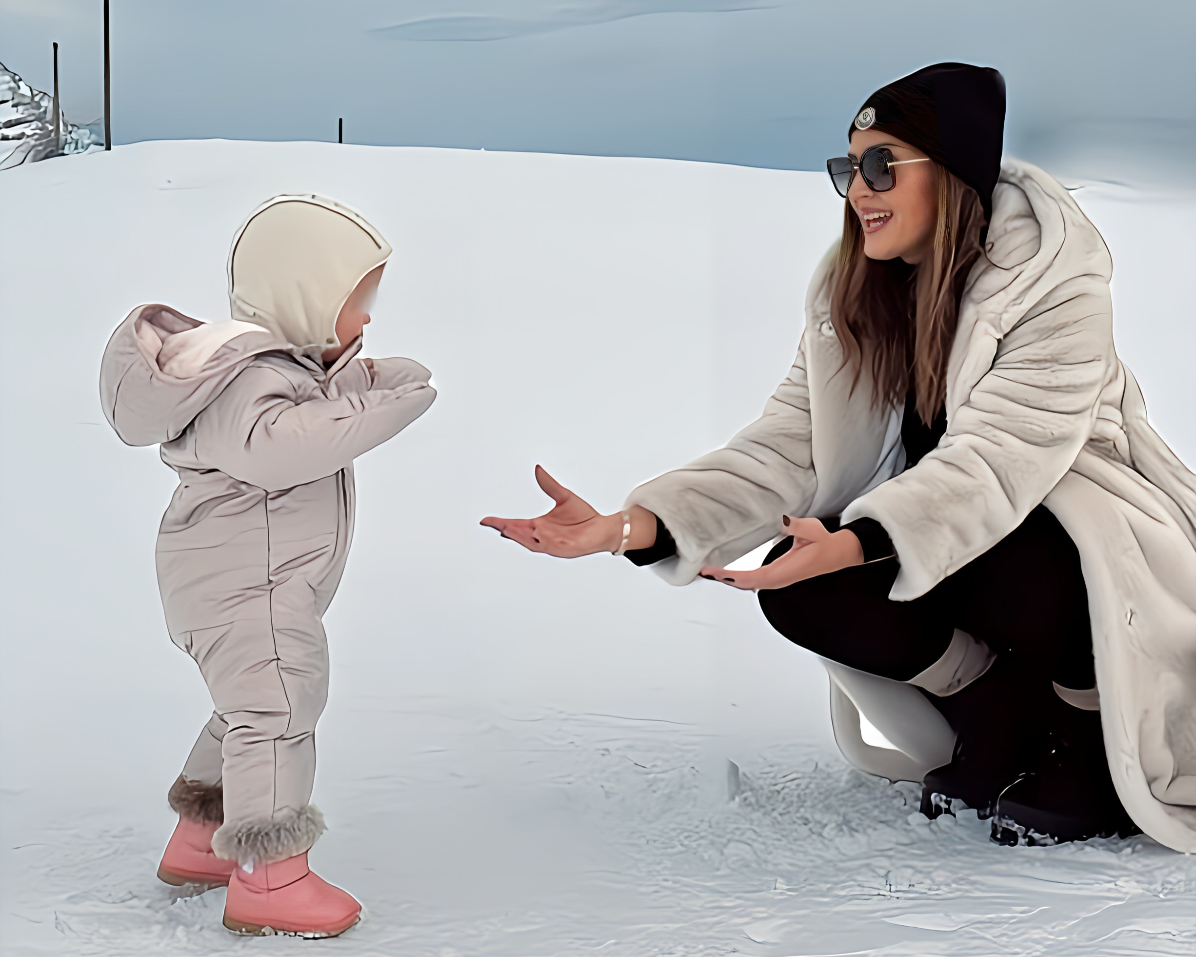 Vitaa, en vacances à la montagne, prend la pose avec sa fille Noa.