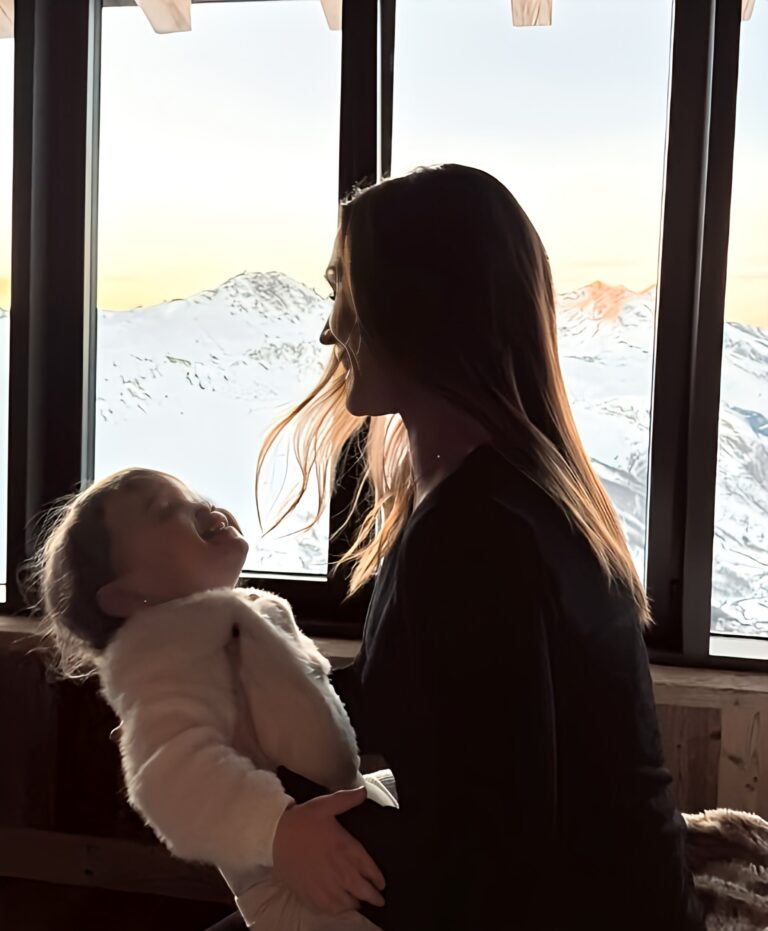 En vacances à la montagne, Vitaa partage de tendres clichés avec sa fille Noa - vitaa 8 image enhancer 1 scaled 1