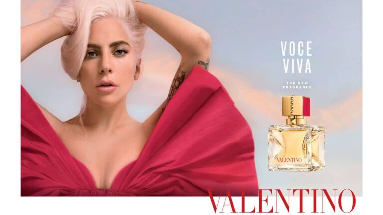 Pour la pub du parfum "Voce Viva" Valentino s'offre Lady Gaga - voceviva cover