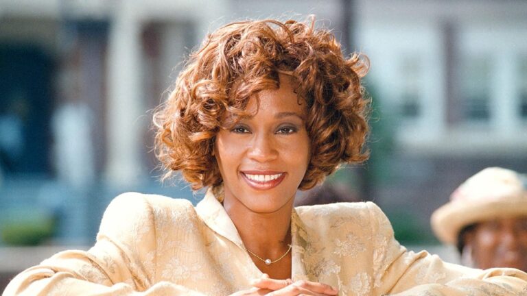Whitney Houston aurait eu 60 ans le 9 août. - whithney
