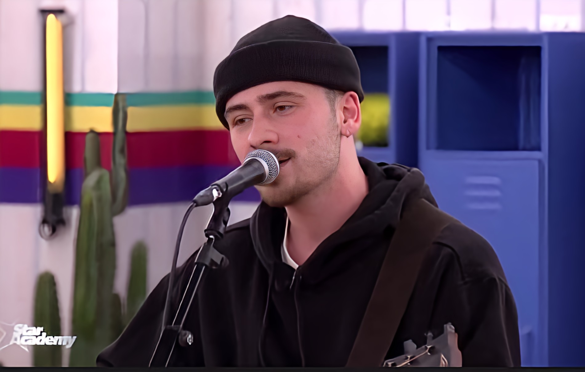 Star Academy : Pierre chante une chanson qu&rsquo;il a composée. Les professeurs n&rsquo;en reviennent pas et la vidéo fait le buzz !