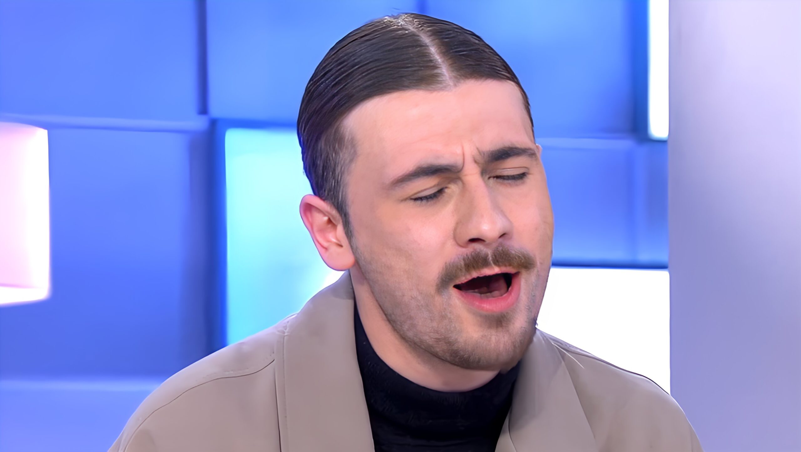 Pierre Garnier chante « Ceux qu&rsquo;on était » en Live et tente de passer la fameuse note du « Temps des Cathédrales »