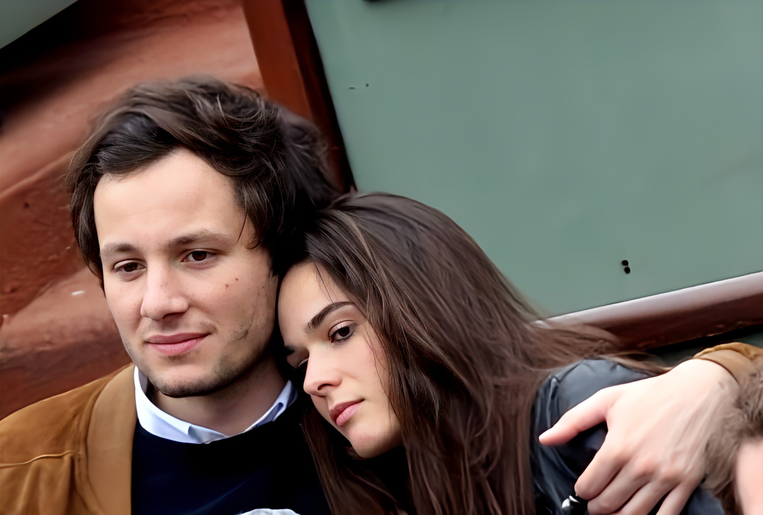 Bon anniversaire à Vianney (33 ans). Avec Catherine, sa compagne, ils partagent leurs passions pour la musique et le sport.