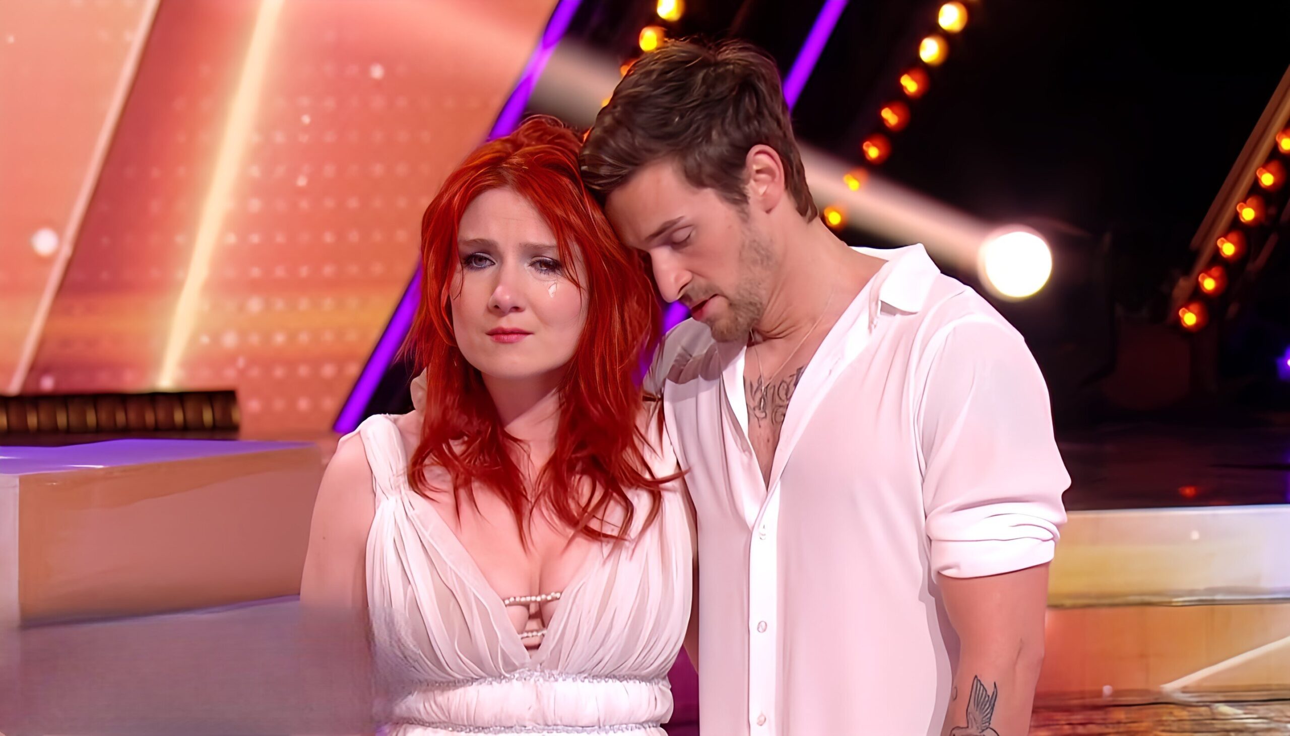 DALS Mon ex compagnon me frappait Adeline Toniutti fait fondre en larmes le jury après sa