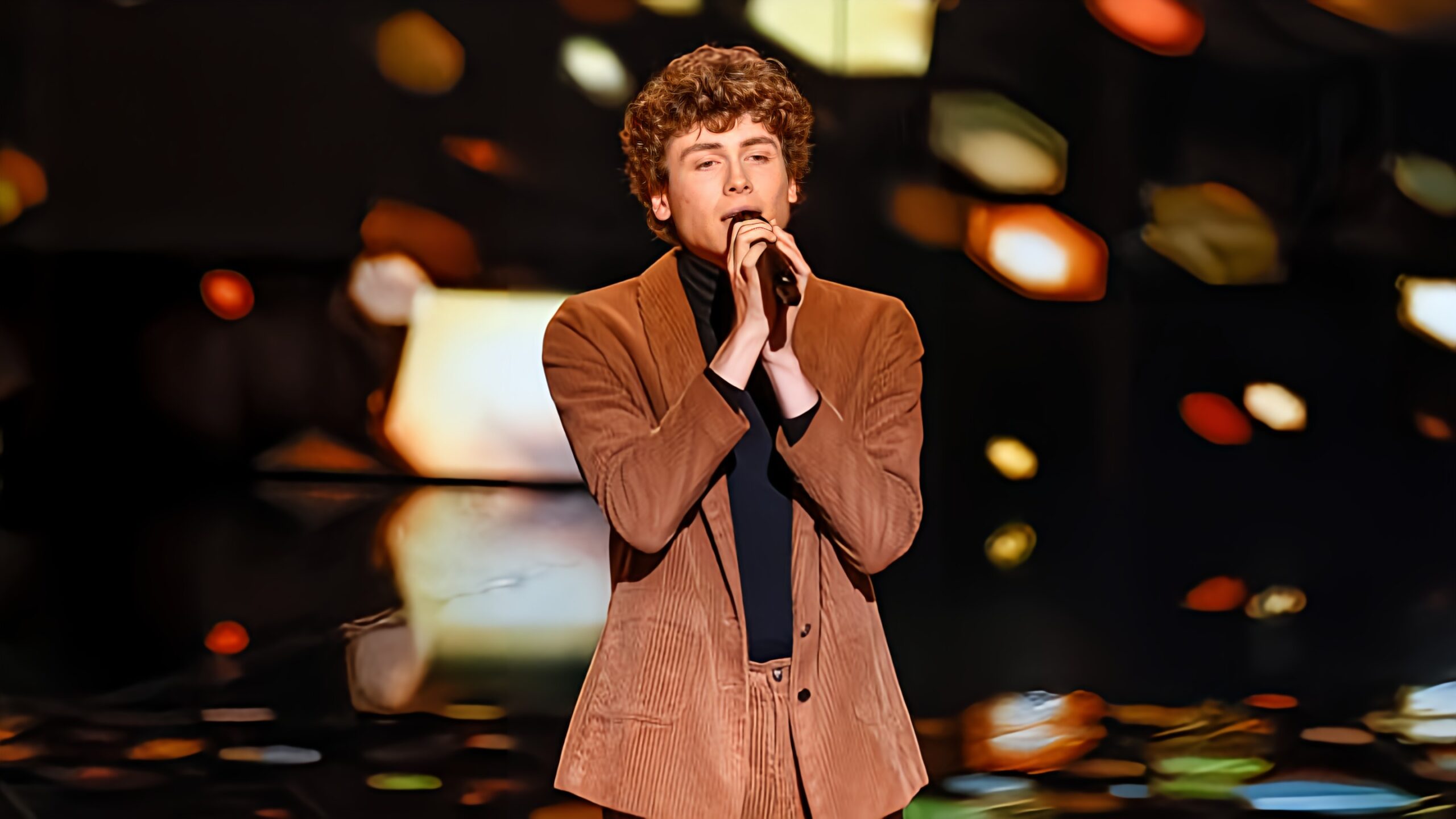 The Voice : Arthur a été l&rsquo;une des révélation de ce samedi en chantant « Yellow » de Coldplay. Peut-t-il atteindre la finale ?